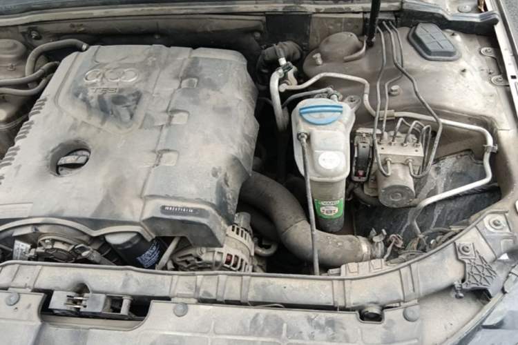 Used Audi A4L 2013 35 TFSI Automatic Standard Model Engine Bay Left