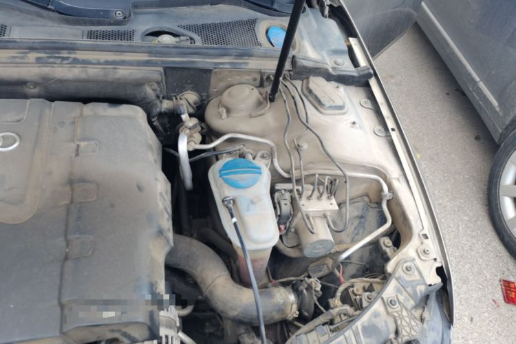 Used Audi A4L 2013 30 TFSI Automatic Comfort Model Engine Bay Left