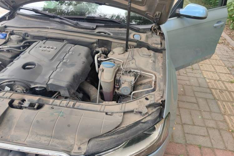 Used Audi A4L 2013 35 TFSI Automatic Standard Model Engine Bay Left