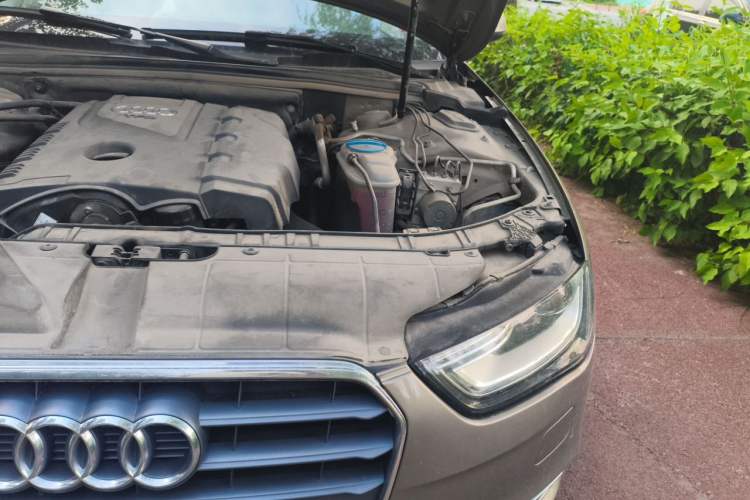 Used Audi A4L 2013 35 TFSI Automatic Comfort Model Engine Bay Left