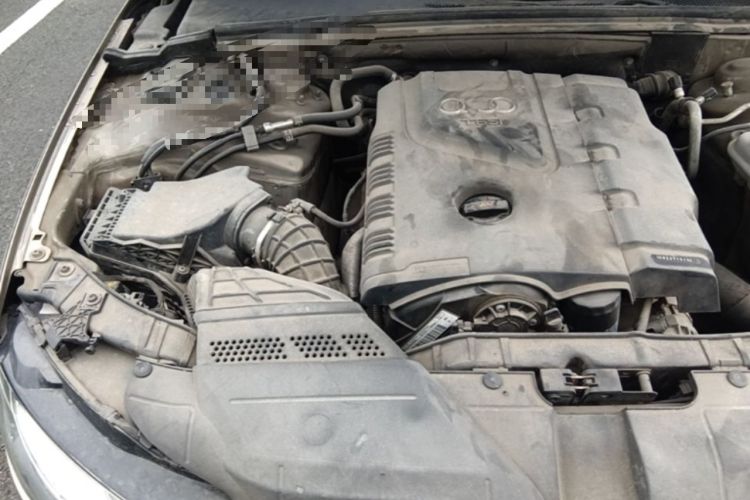 Used Audi A4L 2013 35 TFSI Automatic Standard Model Engine Bay Right