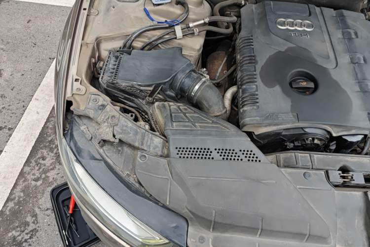Used Audi A4L 2013 35 TFSI Automatic Standard Model Engine Bay Right