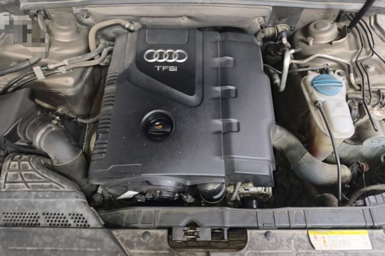 Used Audi A4L 2013 35 TFSI Automatic Comfort Model Engine Bay