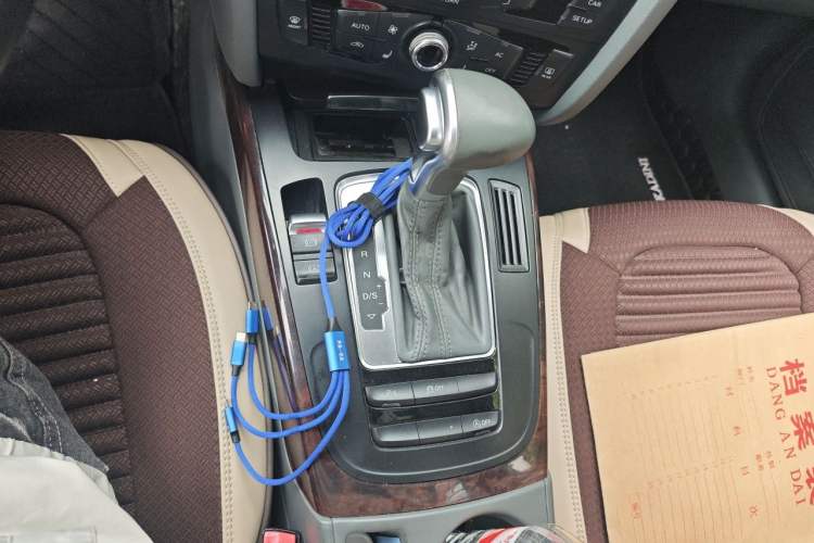 Used Audi A4L 2013 35 TFSI Automatic Comfort Model Gear Lever