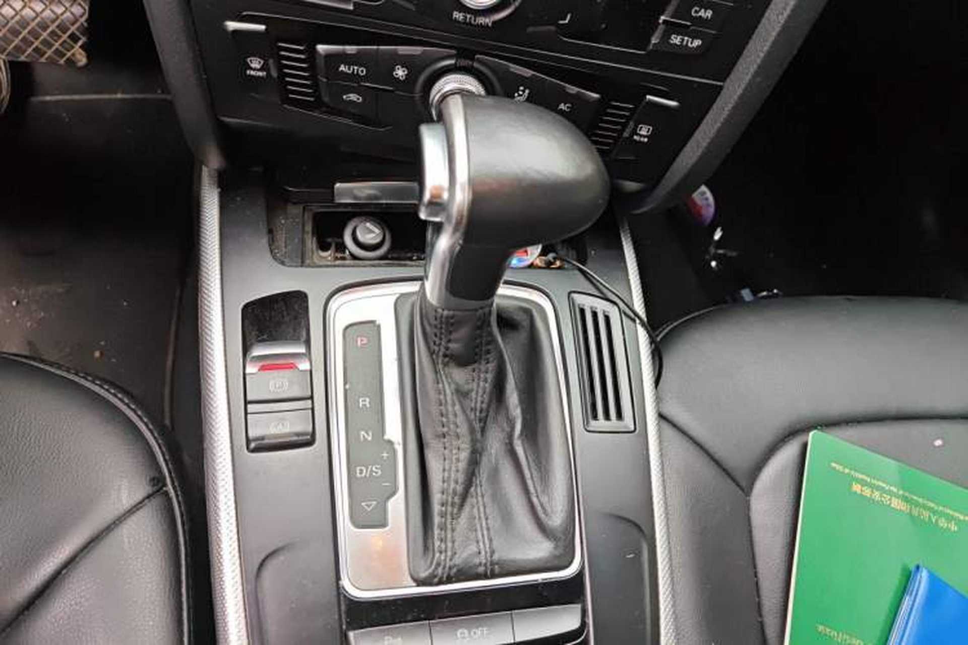 Used Audi A4L 2013 35 TFSI Automatic Standard Model Gear Lever