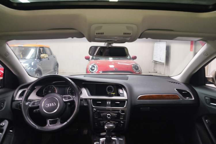 Used Audi A4L 2013 35 TFSI Automatic Comfort Model Headliner