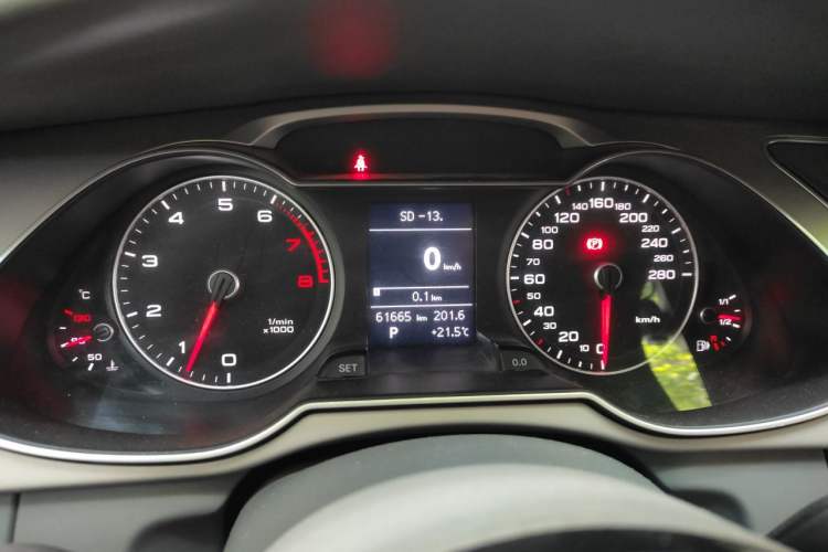 Used Audi A4L 2013 35 TFSI Automatic Standard Model Instrument Cluster