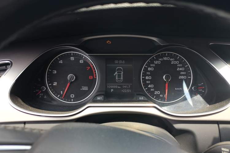 Used Audi A4L 2013 30 TFSI Automatic Comfort Model Instrument Cluster