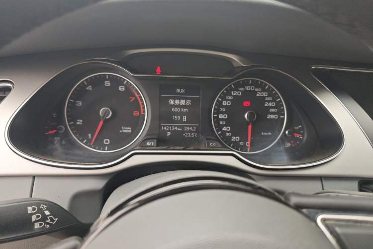 Used Audi A4L 2013 35 TFSI Automatic Comfort Model Instrument Cluster