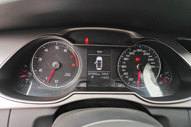 Used Audi A4L 2013 35 TFSI Automatic Standard Model Instrument Cluster