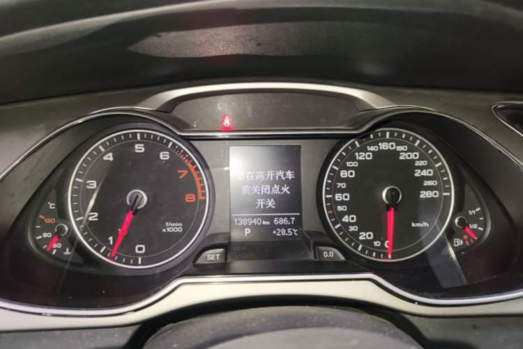 Used Audi A4L 2013 35 TFSI Automatic Comfort Model Instrument Cluster