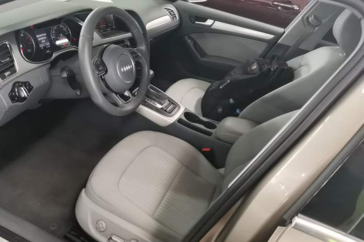 Used Audi A4L 2013 35 TFSI Automatic Standard Model Left Front Seat