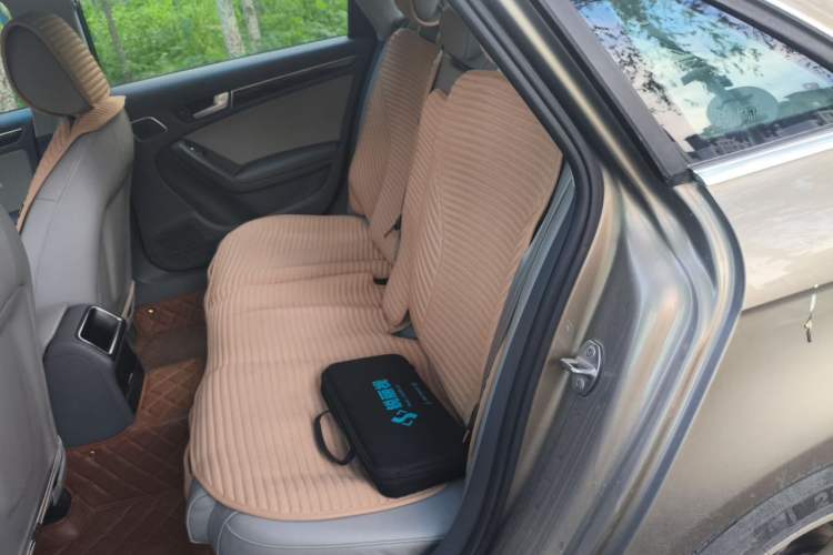 Used Audi A4L 2013 35 TFSI Automatic Comfort Model Left Rear Seat