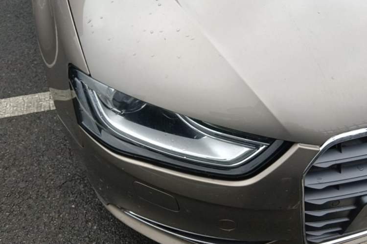 Used Audi A4L 2013 35 TFSI Automatic Standard Model Right Front Headlight