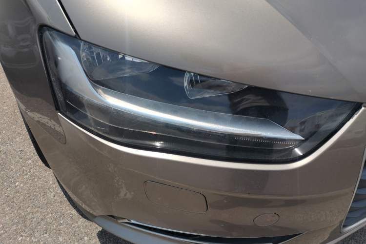 Used Audi A4L 2013 30 TFSI Automatic Comfort Model Right Front Headlight