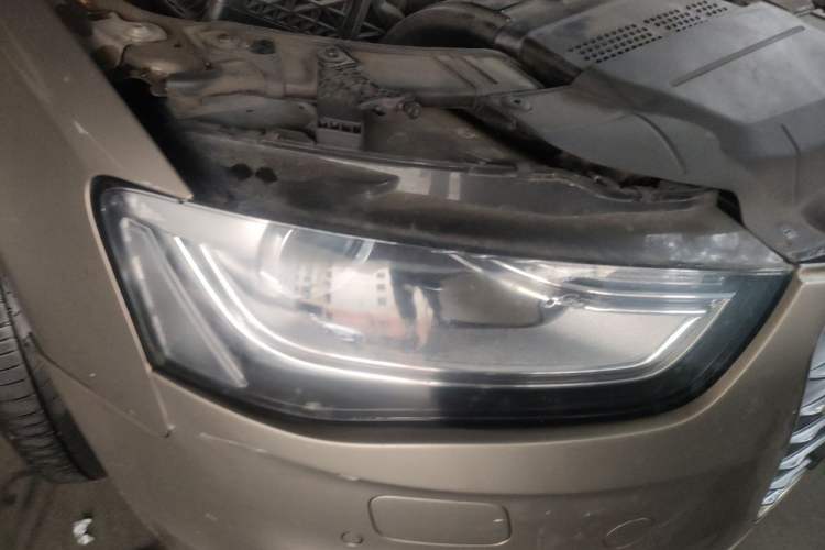 Used Audi A4L 2013 35 TFSI Automatic Standard Model Right Front Headlight