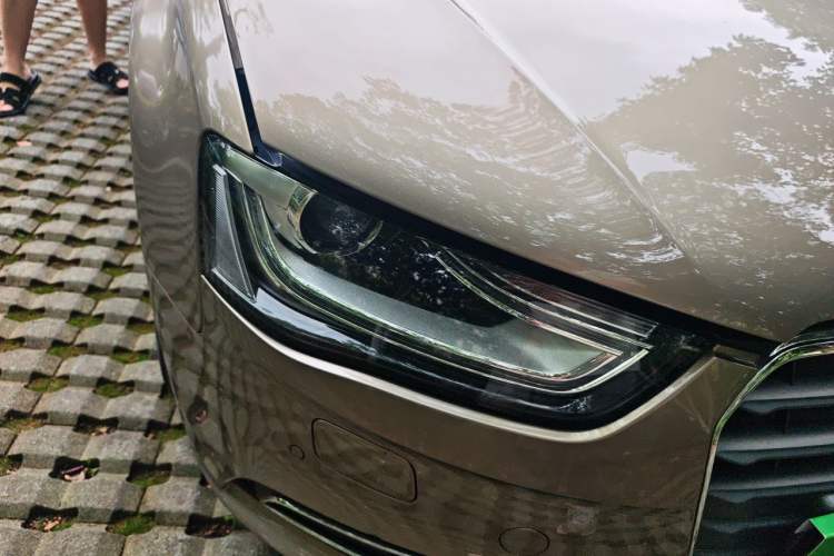 Used Audi A4L 2013 35 TFSI Automatic Standard Model Right Front Headlight