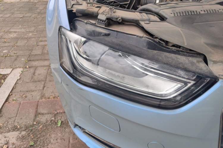 Used Audi A4L 2013 35 TFSI Automatic Standard Model Right Front Headlight