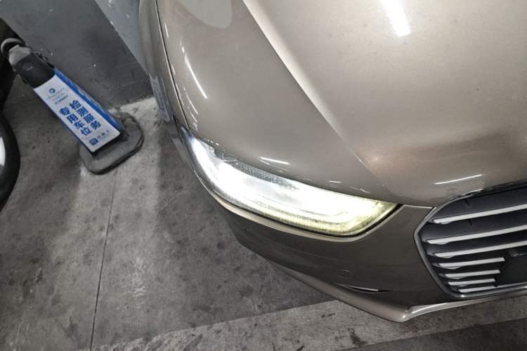 Used Audi A4L 2013 35 TFSI Automatic Comfort Model Right Front Headlight