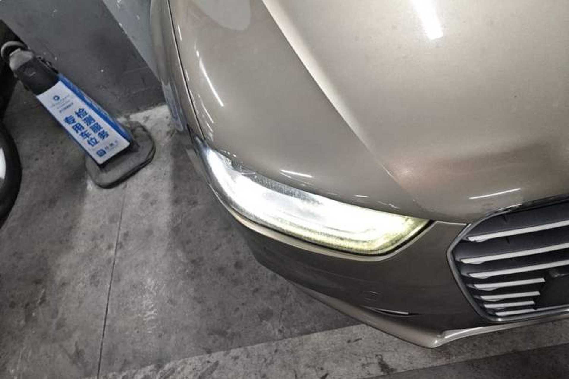 Used Audi A4L 2013 35 TFSI Automatic Comfort Model Right Front Headlight