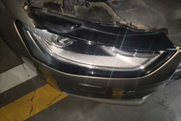 Used Audi A4L 2013 35 TFSI Automatic Standard Model Right Front Headlight