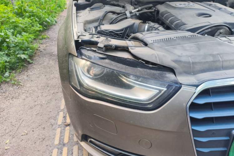 Used Audi A4L 2013 35 TFSI Automatic Comfort Model Right Front Headlight