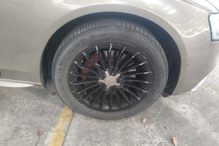 Used Audi A4L 2013 40 TFSI quattro Individual Sport Edition Right Front Wheel Hub