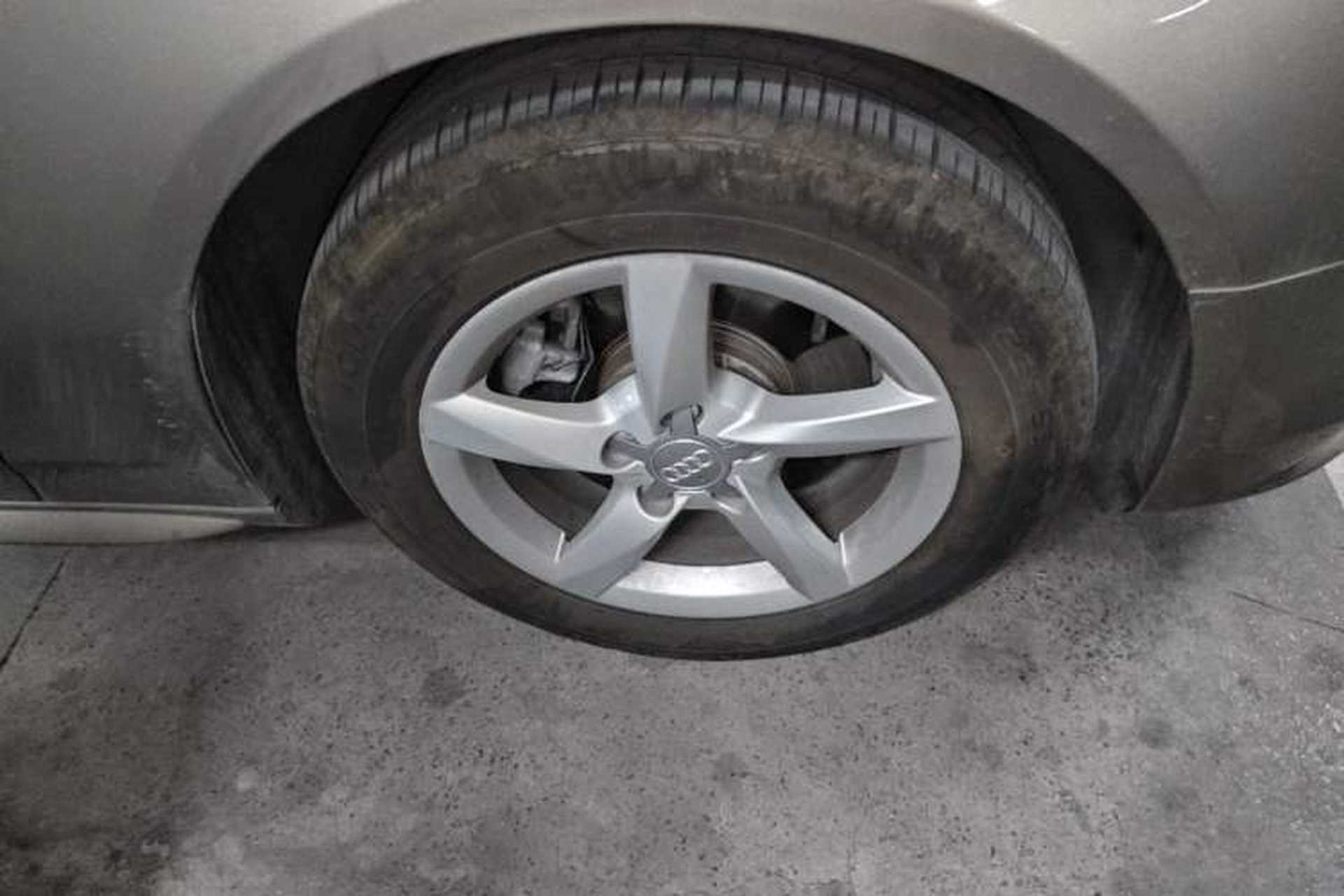 Used Audi A4L 2013 35 TFSI Automatic Comfort Model Right Front Wheel Hub