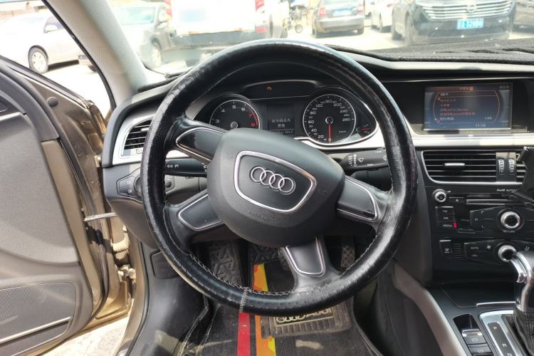 Used Audi A4L 2013 30 TFSI Automatic Comfort Model Steering Wheel