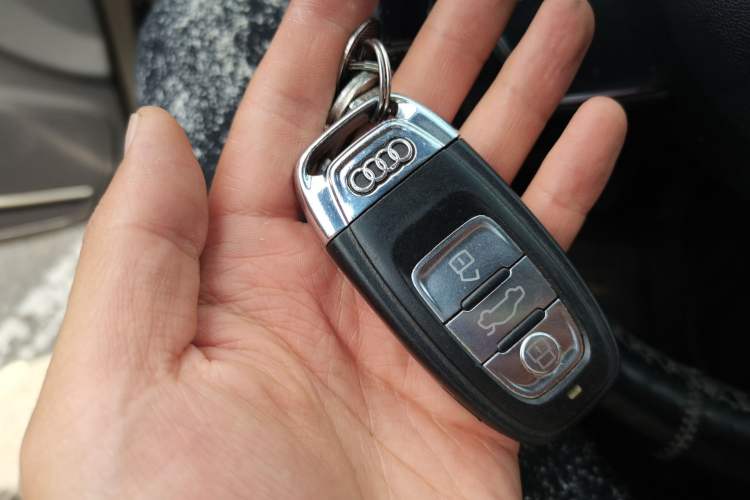 Used Audi A4L 2013 30 TFSI Automatic Comfort Model Vehicle Key