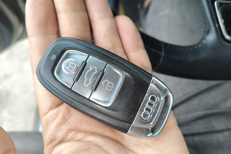 Used Audi A4L 2013 40 TFSI quattro Individual Sport Edition Vehicle Key