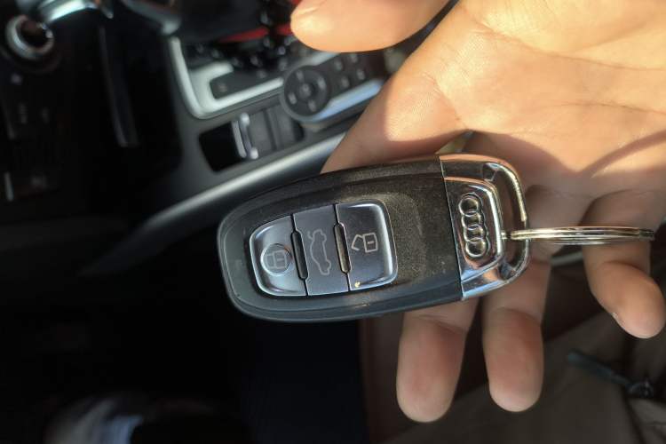 Used Audi A4L 2013 40 TFSI quattro Individual Sport Edition Vehicle Key