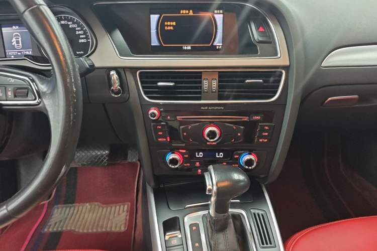 Used Audi A4L 2015 35 TFSI Automatic Standard Model Audio And AC Panel