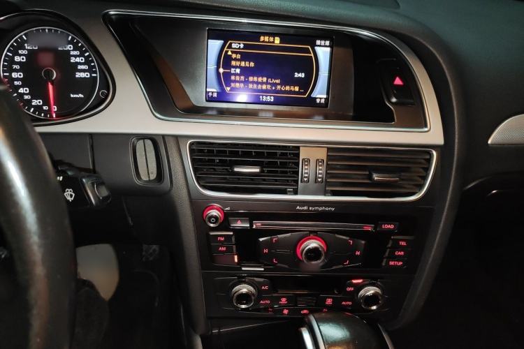 Used Audi A4L 2015 35 TFSI Automatic Standard Model Audio And AC Panel