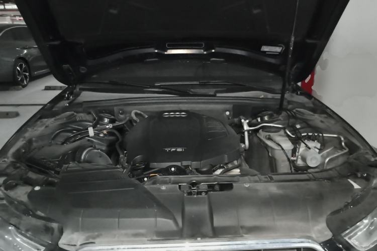 Used Audi A4L 2015 35 TFSI Automatic Comfort Model Engine Bay