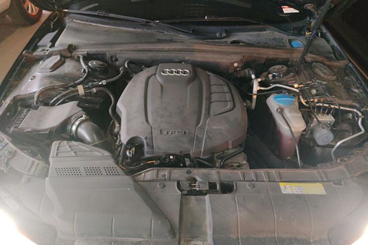 Used Audi A4L 2015 35 TFSI Automatic Comfort Model Engine Bay