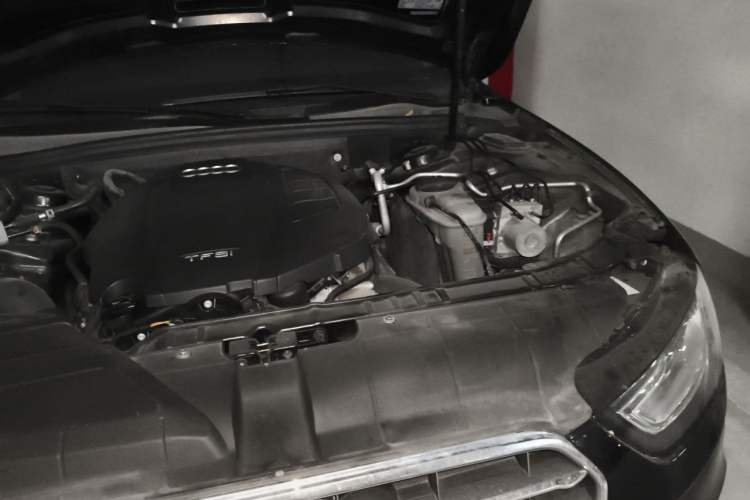 Used Audi A4L 2015 35 TFSI Automatic Comfort Model Engine Bay Left