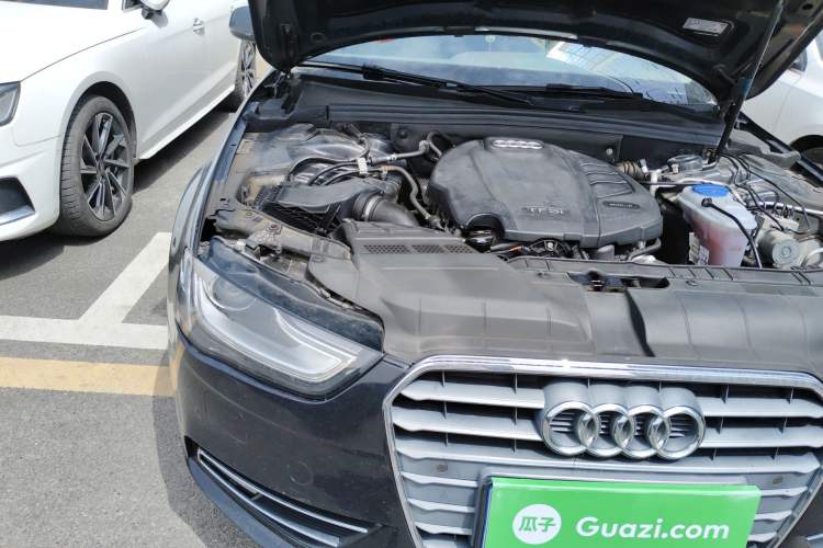 Used Audi A4L 2015 35 TFSI Automatic Comfort Model Engine Bay Right