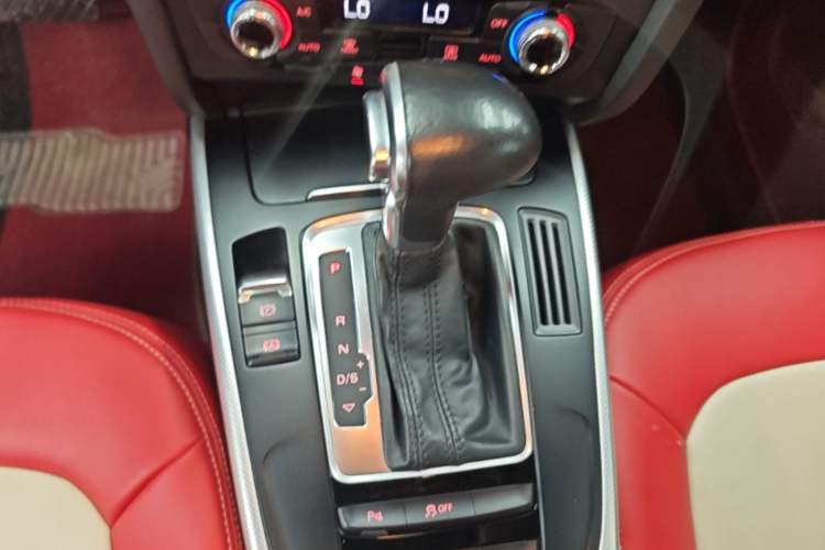 Used Audi A4L 2015 35 TFSI Automatic Standard Model Gear Lever