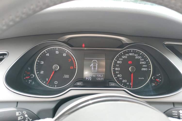 Used Audi A4L 2015 35 TFSI Automatic Comfort Model Instrument Cluster