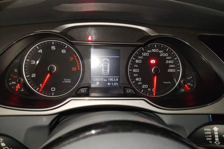 Used Audi A4L 2015 35 TFSI Automatic Comfort Model Instrument Cluster