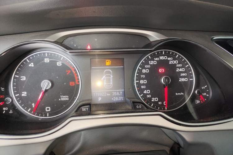 Used Audi A4L 2015 35 TFSI Automatic Standard Model Instrument Cluster