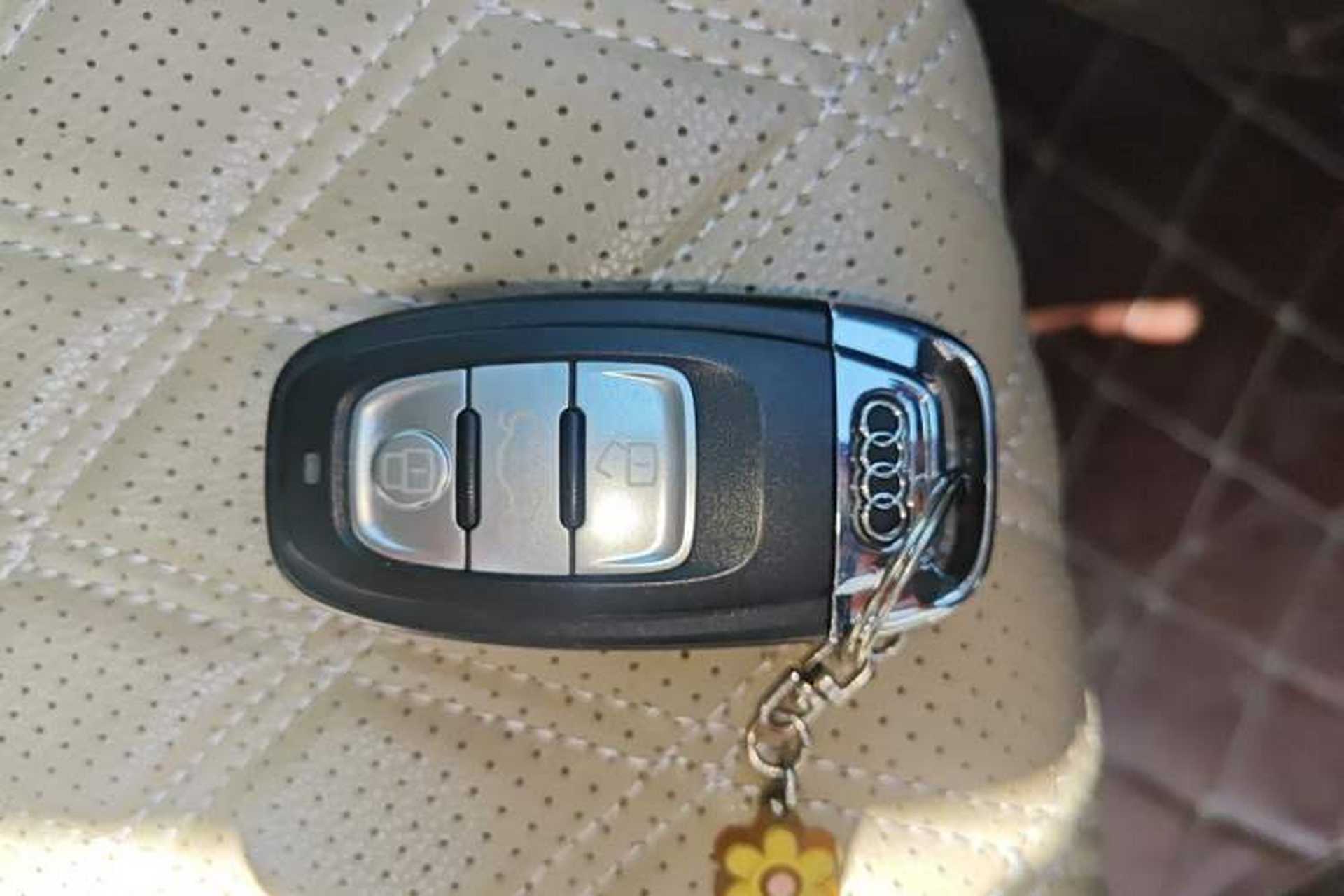 Used Audi A4L 2015 30 TFSI Manual Comfort Model Interior 1