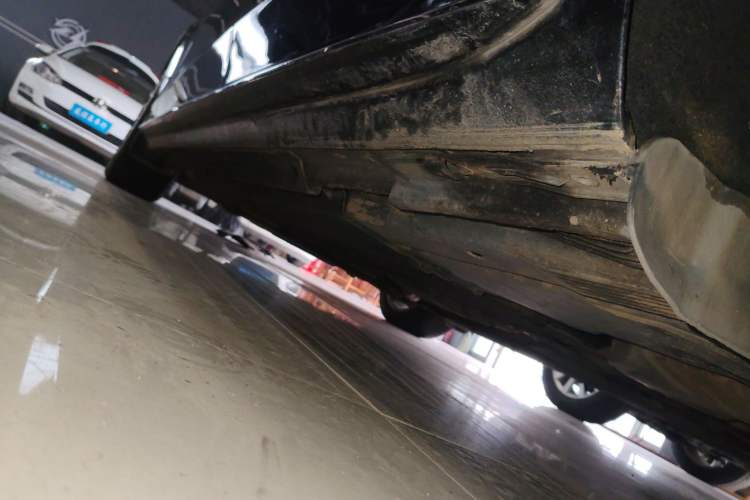 Used Audi A4L 2015 35 TFSI Automatic Comfort Model Left Side Sill