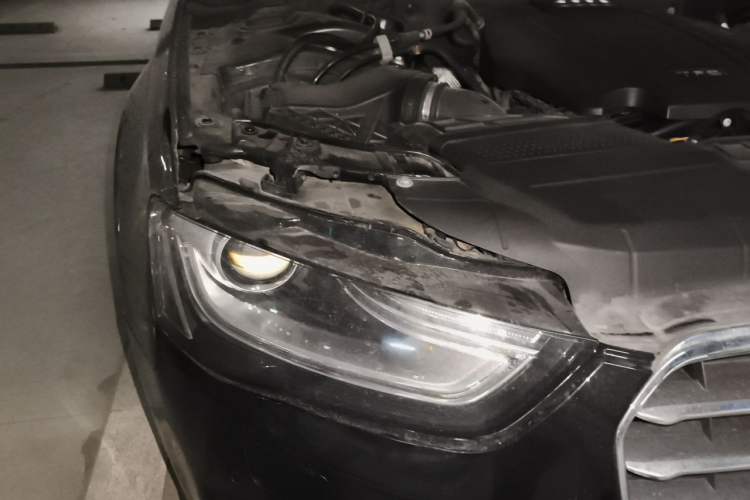 Used Audi A4L 2015 35 TFSI Automatic Comfort Model Right Front Headlight