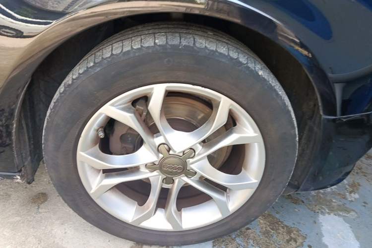 Used Audi A4L 2015 35 TFSI Automatic Comfort Model Right Front Wheel Hub