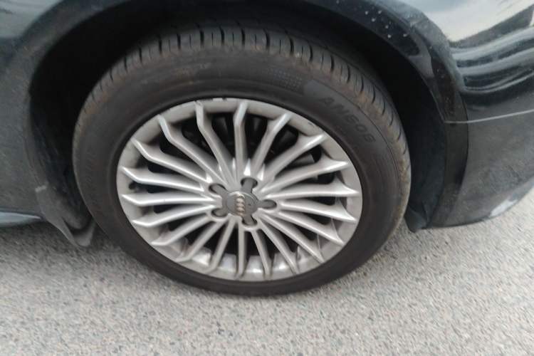 Used Audi A4L 2015 35 TFSI Automatic Technology Model Right Front Wheel Hub