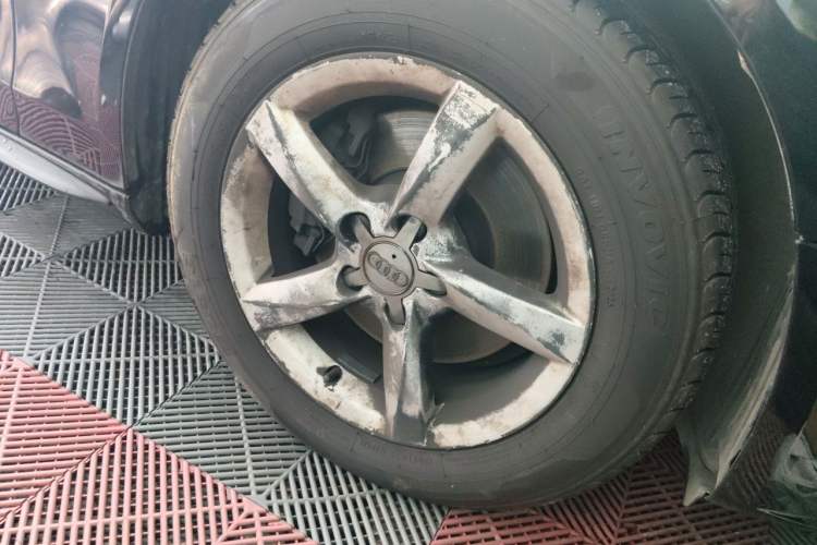 Used Audi A4L 2015 35 TFSI Automatic Standard Model Right Front Wheel Hub