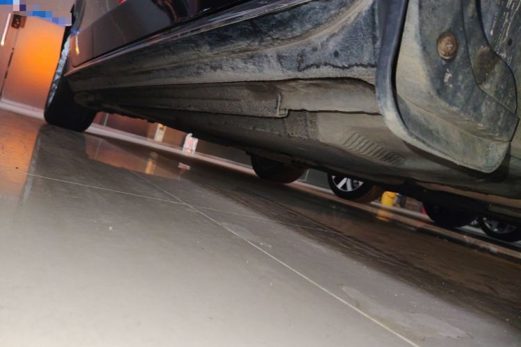 Used Audi A4L 2015 35 TFSI Automatic Comfort Model Right Side Sill