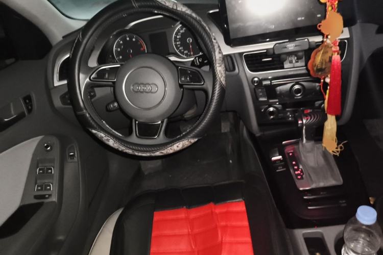 Used Audi A4L 2015 35 TFSI Automatic Comfort Model Steering Wheel